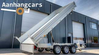 Drieasser Humbaur HTK 3-zijdige kipper met achterwaarts gekiepte laadbak